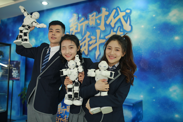 教學(xué)研發(fā)顯實(shí)力，新華互聯(lián)網(wǎng)科技五大<a href=http://njxh.cn target=_blank class=infotextkey>專業(yè)</a>特色學(xué)院亮點(diǎn)解析！