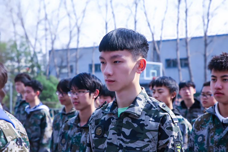 退伍軍人轉(zhuǎn)業(yè)選擇新華，開啟高薪白領(lǐng)的成長(zhǎng)之路