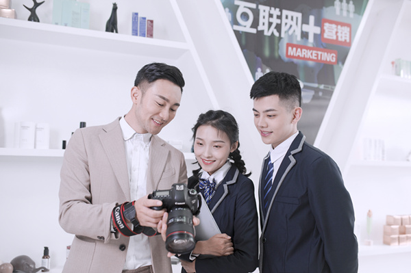 適合女生學(xué)習(xí)的<a href=http://njxh.cn target=_blank class=infotextkey>專業(yè)</a>，就業(yè)率高前景好，學(xué)起來有優(yōu)勢