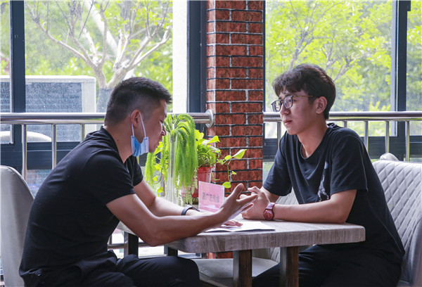 就業(yè)保障丨千企萬崗進(jìn)校園，助力學(xué)子精準(zhǔn)就業(yè)！