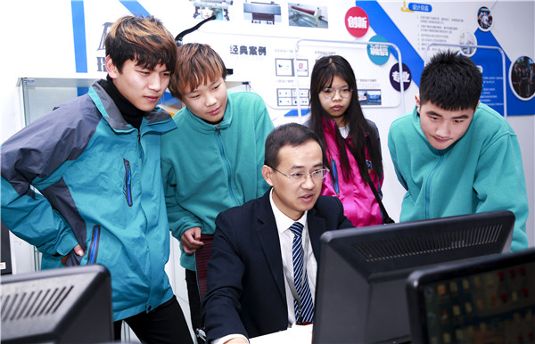 男生初中畢業(yè)可以學(xué)什么?哪些<a href=http://njxh.cn target=_blank class=infotextkey>專業(yè)</a>就業(yè)好？
