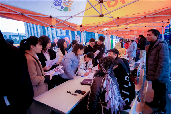 金三銀四招聘季，南新校園人才交流會為學子就業(yè)保駕護航