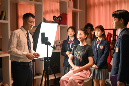 速來圍觀！知名演員直播探校，為高薪<a href=http://njxh.cn target=_blank class=infotextkey>專業(yè)</a>代言！