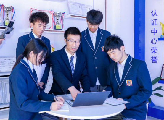 為熱愛而選擇，為選擇而執(zhí)著