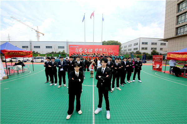 青春飛揚(yáng) 夢想起航|南京新華2023年春季社團(tuán)招新大會開始啦！
