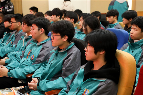 家校同心，共育英才| 南京新華3ds max階段課程結(jié)課答辯分享會(huì)暨家長(zhǎng)見(jiàn)證會(huì)